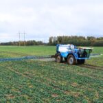 SECTION-Control automaticky vypíná sekce, čímž omezuje překrývání a šetří chemikálie