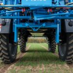 Savaeigis purkštuvas Dino pasižymi žemu svorio centru ir puikiu kopimu į šlaitą