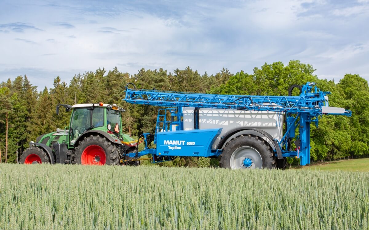 Agrio Mamut prikabinamas purkštuvas