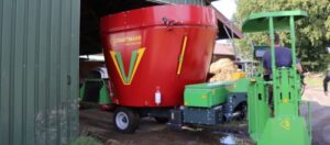 Pašarų dalytuvas eVerti-Feed: didelis našumas su baterijos energija