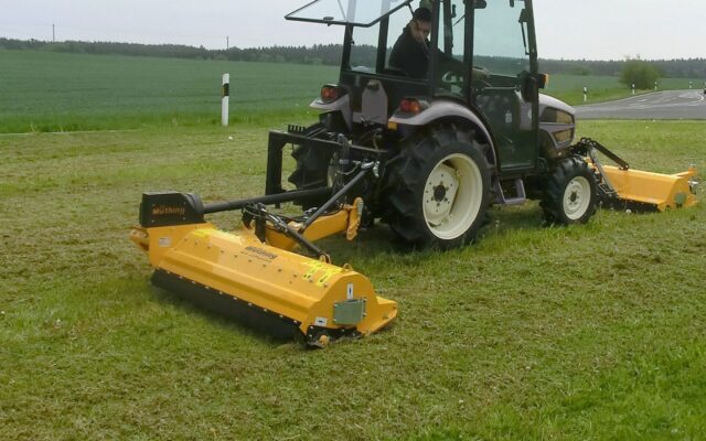 Optymalne rezultaty mulczowania zarówno obok, jak i za ciągnikiem.