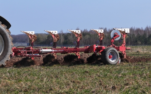 Ovlax XPerience 5 korpusų vartomas plūgas