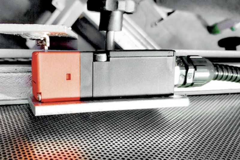 Pedrotti elektroninis apžiūros durelių jutiklis.