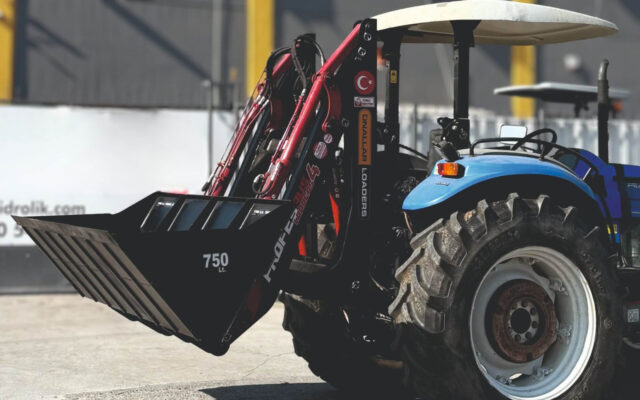 Siūlomi kaušo darbiniai pločiai, nuo 1,90 m iki 2,10 m, pritaikyti skirtingiems poreikiams