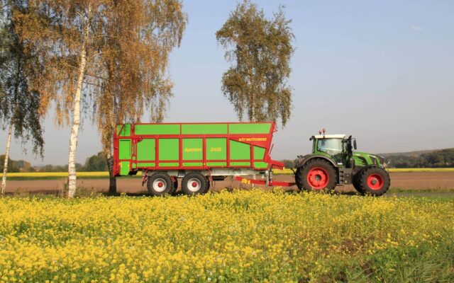 28–52 m3 talpos konvejerinės puspriekabės