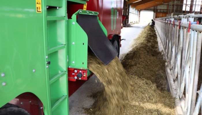 Cross conveyor with side shift