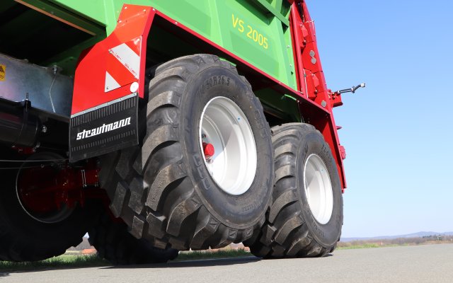 Pakeliamas tandeminės ašies tiltas