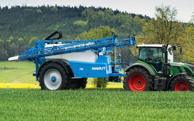 Prikabinami purkštuvai Mamut