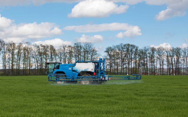 Uzticami Agrio Dino pašgājēji smidzinātāji